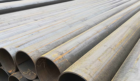 تفاصيل 15Crmo على التوالي أنابيب الصلب الملحومة بشكل شائع في المشاريع الصناعية