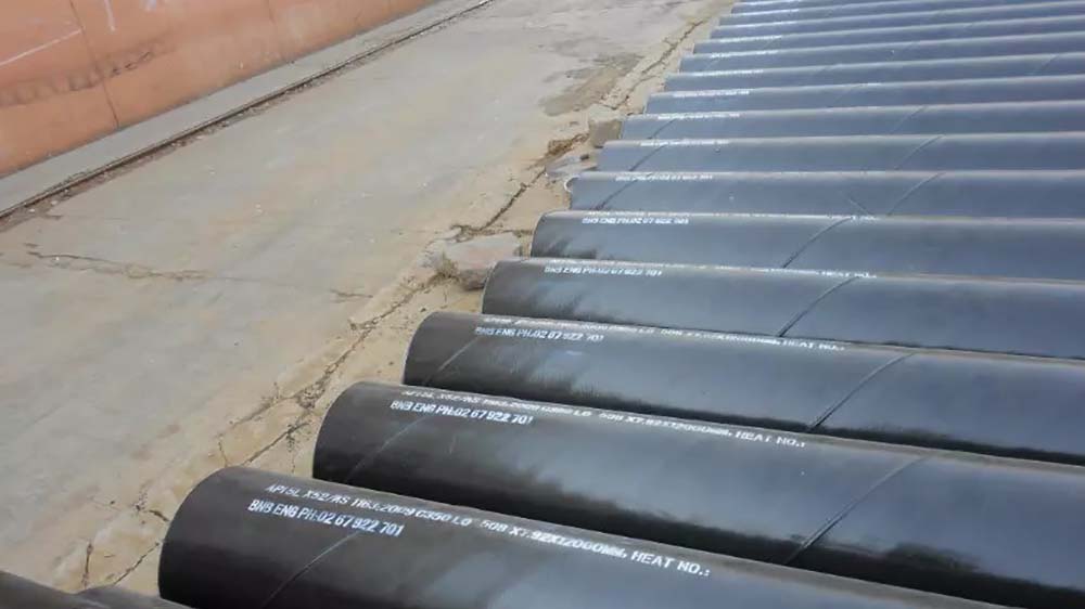 مقارنة الخصائص التقنية للأنابيب الملحومة الحلزونية والأنابيب الملحومة ذات التماس المستقيم