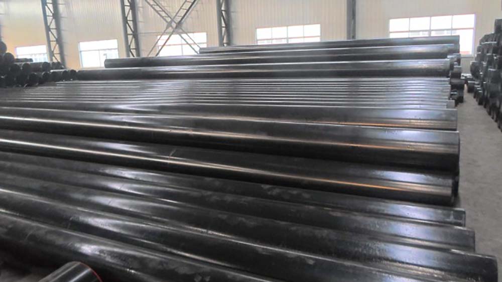 العديد من العيوب والآثار الشائعة للأنابيب الفولاذية ذات التماس المستقيم